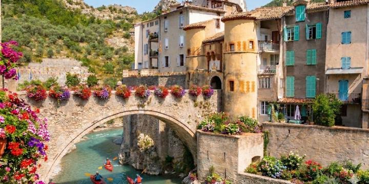 Visiter Entrevaux : Citadelle Vauban et Cité Médiévale