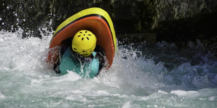 Sports de sensations dans le Verdon : Canyoning et Eau-Vive