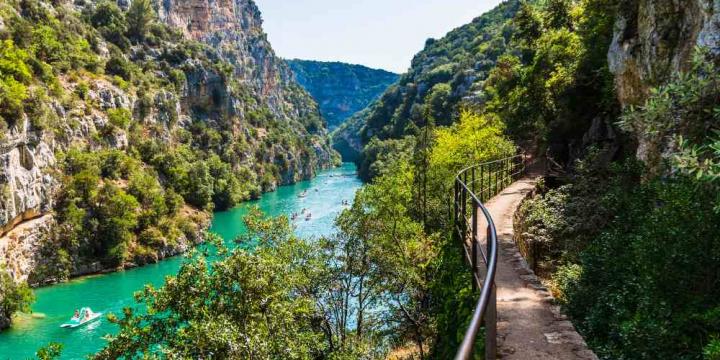 Découvrez les basses gorges du Verdon avec la base Aquattitude